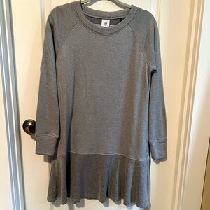 Cabi Sweatshirt Tunic Dress in drop waist tier hem Gray